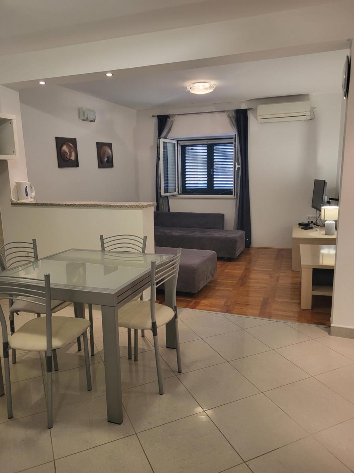 Guest Accomodation Zura Skradin Exterior photo