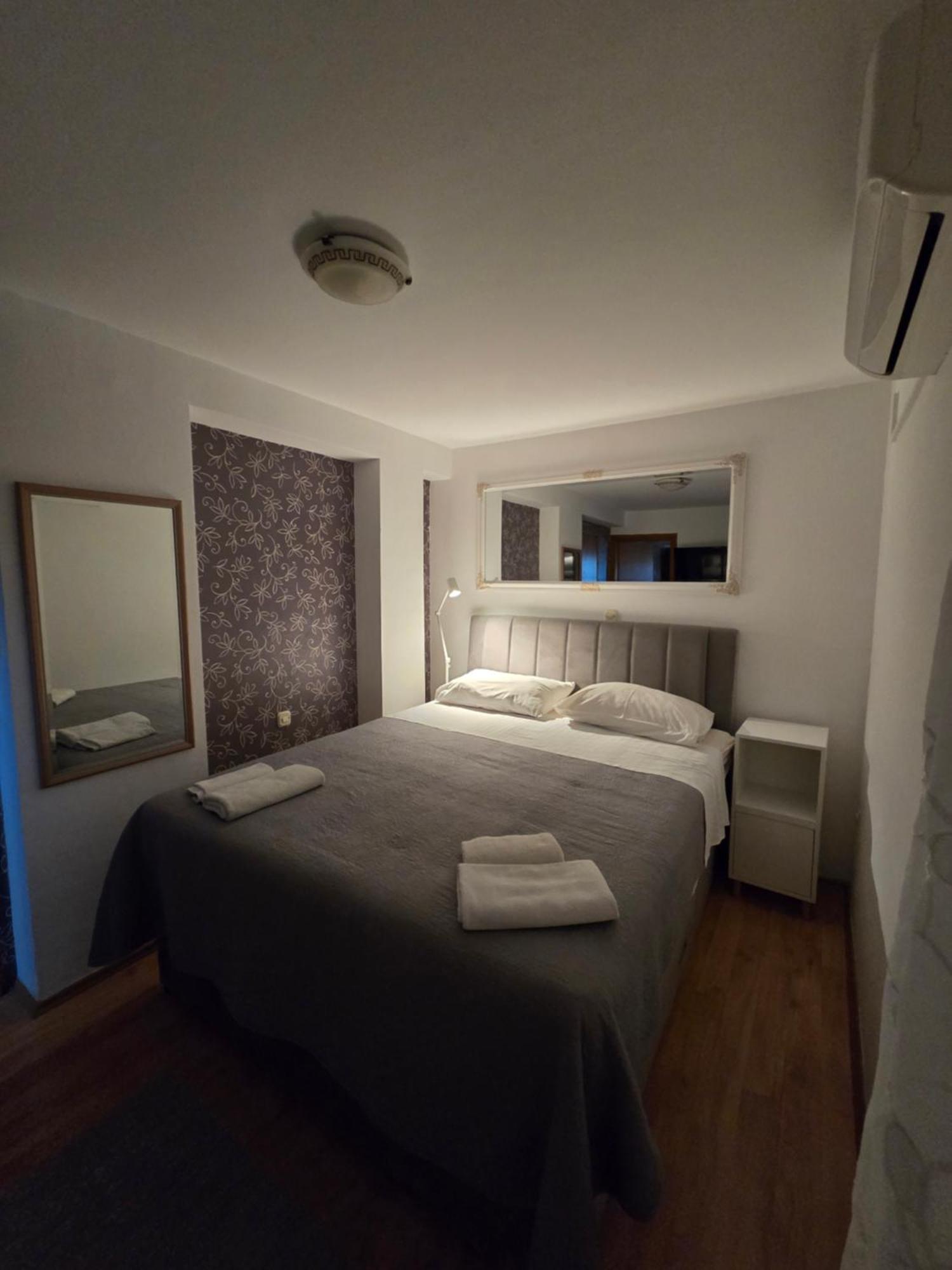 Guest Accomodation Zura Skradin Exterior photo