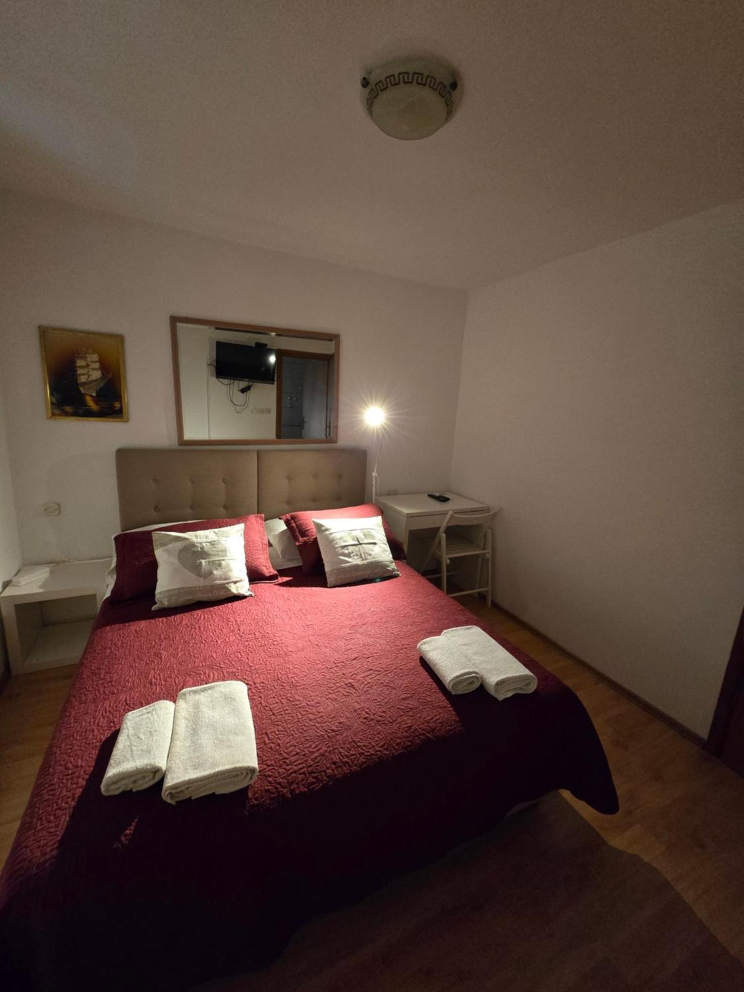 Guest Accomodation Zura Skradin Exterior photo