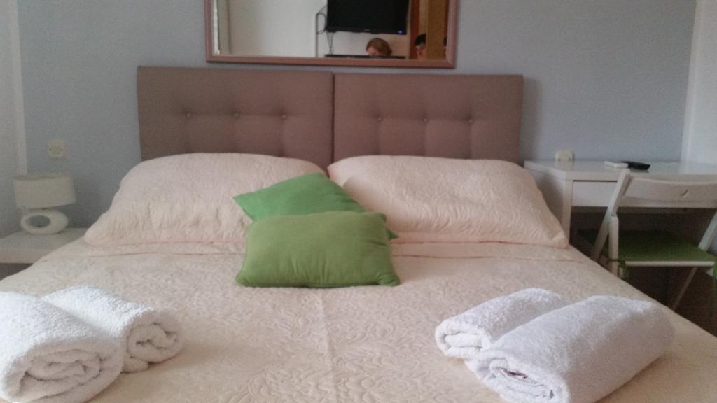 Guest Accomodation Zura Skradin Exterior photo