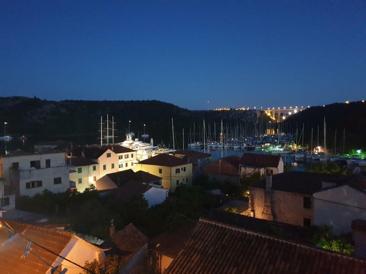 Guest Accomodation Zura Skradin Exterior photo